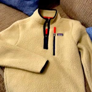 Boys Patagonia fleece pullover. XL/14